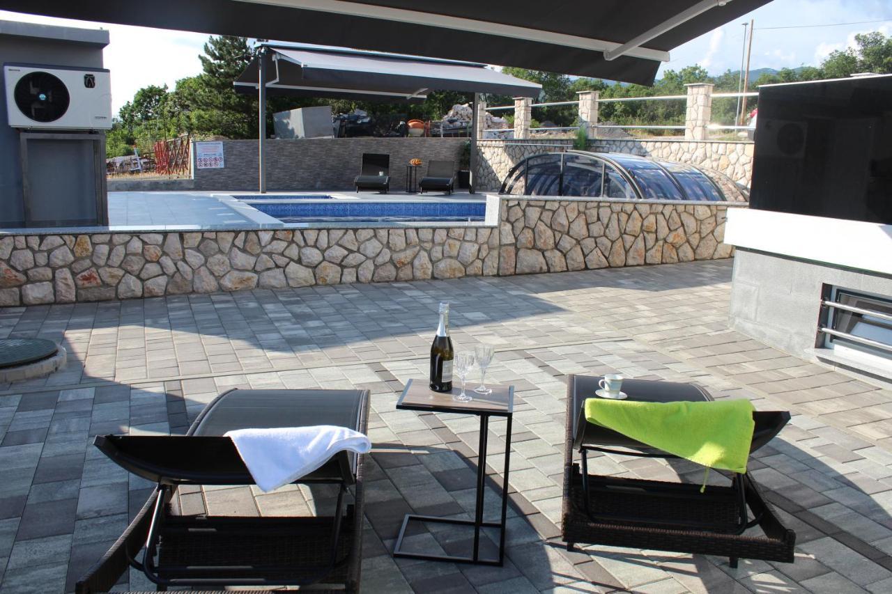 Villa Buba **** Novi Vinodolski Exterior photo